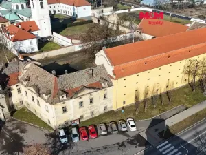 Prodej historického objektu, Doksany, 1751 m2