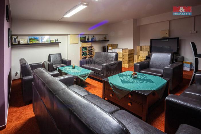 Prodej obchodního prostoru, Pardubice - Bílé Předměstí, Dašická, 1230 m2