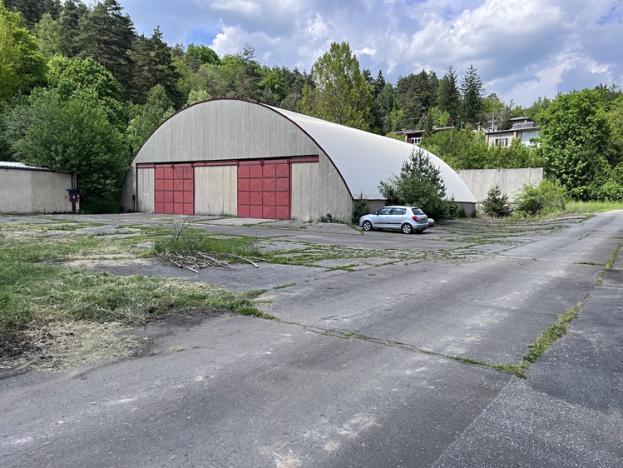 Prodej výrobních prostor, Skryje, 3000 m2