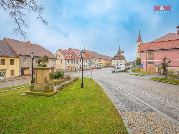 Prodej rodinného domu, Načeradec, Zámecké náměstí, 320 m2