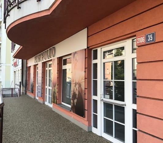 Prodej obchodního prostoru, Karlovy Vary, Zámecký vrch, 63 m2