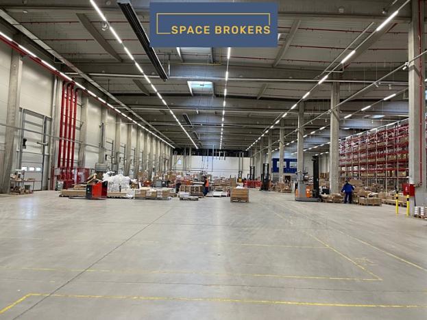 Pronájem skladu, Brno, 8721 m2