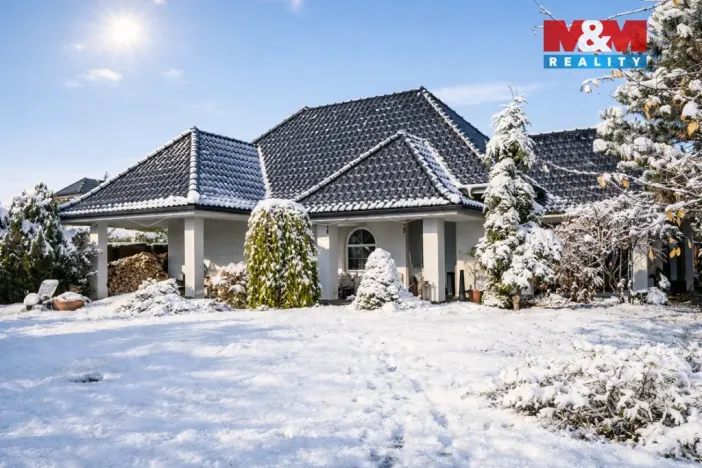 Prodej rodinného domu, Třebestovice, V zákruží, 280 m2