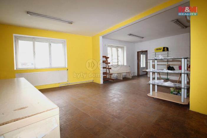 Prodej obchodního prostoru, Sezemice, Masarykova, 85 m2