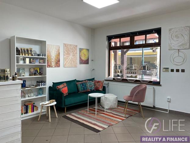 Prodej obchodního prostoru, Vrchlabí, Zámecká, 293 m2