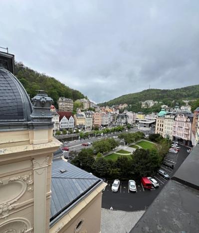 Prodej bytu 4+1, Karlovy Vary, Divadelní náměstí, 145 m2
