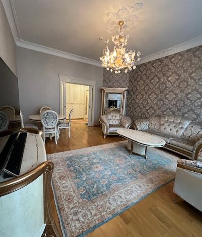 Prodej bytu 4+1, Karlovy Vary, Divadelní náměstí, 145 m2