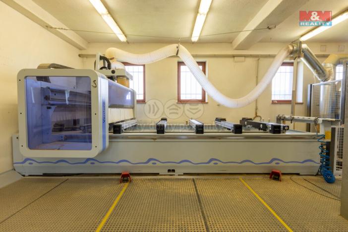 Prodej výrobních prostor, Valšov, 2000 m2