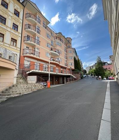 Prodej bytu 4+kk, Karlovy Vary, Zámecký vrch, 177 m2