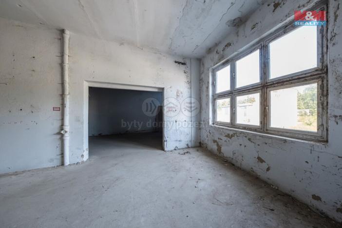 Pronájem skladu, Tochovice, 5693 m2