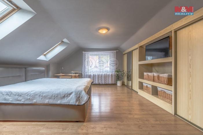 Prodej rodinného domu, Řepín, Hlavní, 272 m2