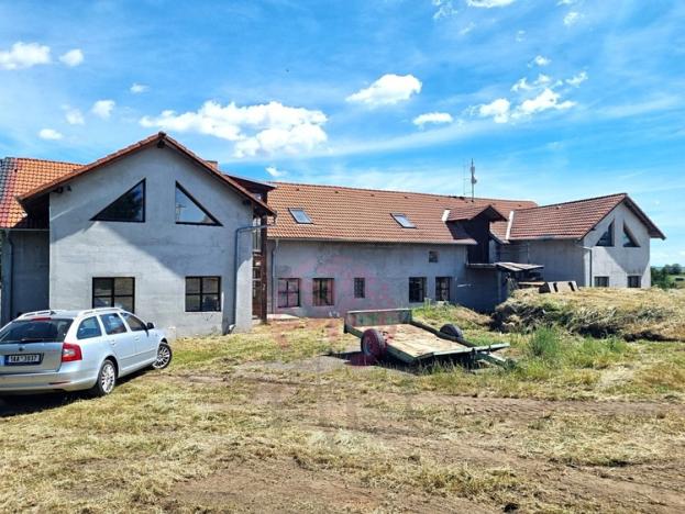 Prodej výrobních prostor, Miskovice, 670 m2