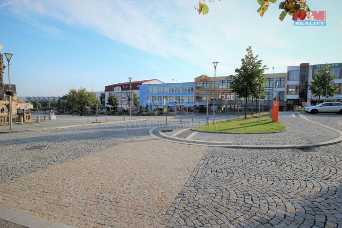 Pronájem obchodního prostoru, Žďár nad Sázavou - Žďár nad Sázavou 1, nám. Republiky, 500 m2