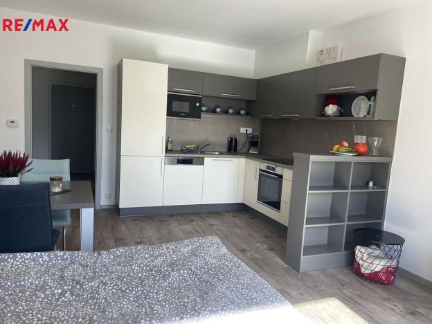 Pronájem bytu 1+kk, Blansko, nám. Svobody, 37 m2