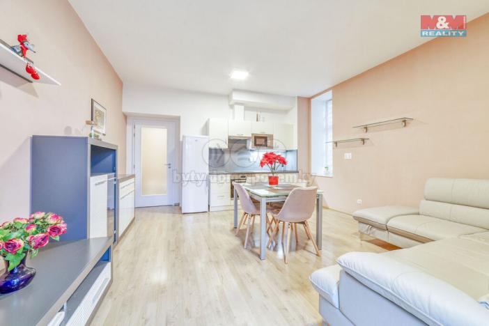 Prodej bytu 2+kk, Mariánské Lázně - Úšovice, Zeyerova, 64 m2