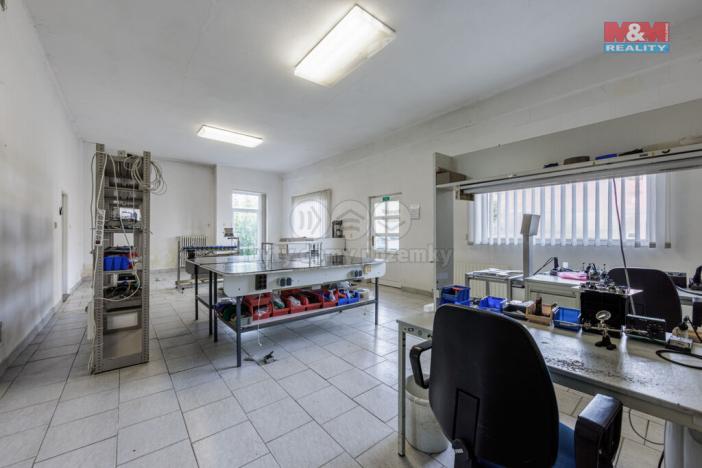 Prodej obchodního prostoru, Nebanice, 106 m2