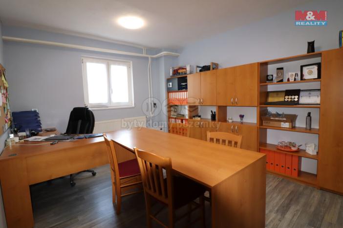 Prodej obchodního prostoru, Kadaň - Prunéřov, 2760 m2