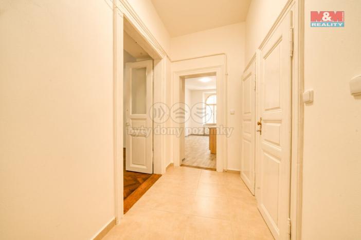 Prodej bytu 2+1, Plzeň - Jižní Předměstí, Kardinála Berana, 90 m2