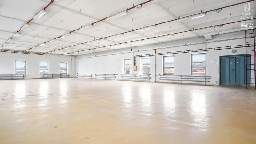 Pronájem skladu, Bystřice pod Hostýnem, Přerovská, 1000 m2