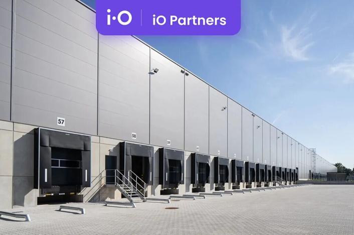 Pronájem skladu, Pardubice, U Prefy, 7634 m2