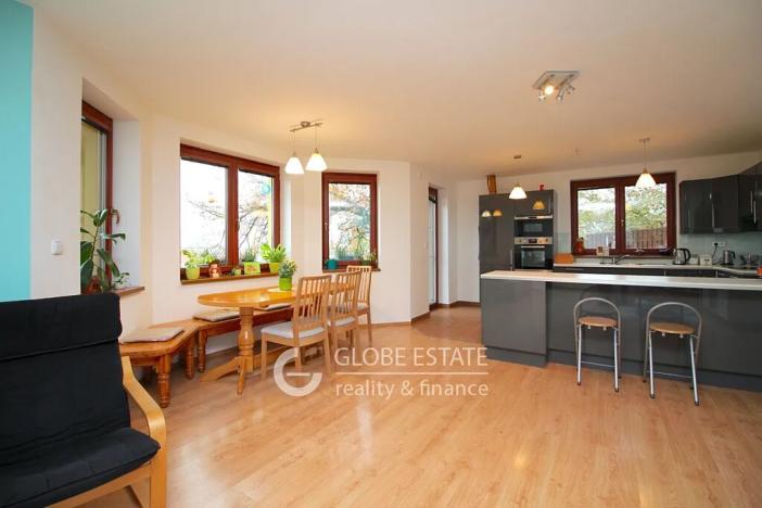 Prodej rodinného domu, Praha - Dolní Počernice, V padolině, 220 m2