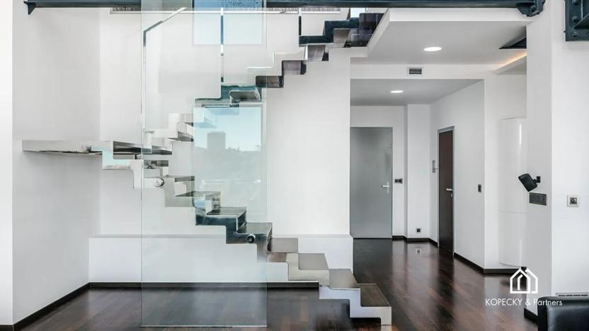 Prodej atypického bytu, Praha - Smíchov, Křížová, 428 m2
