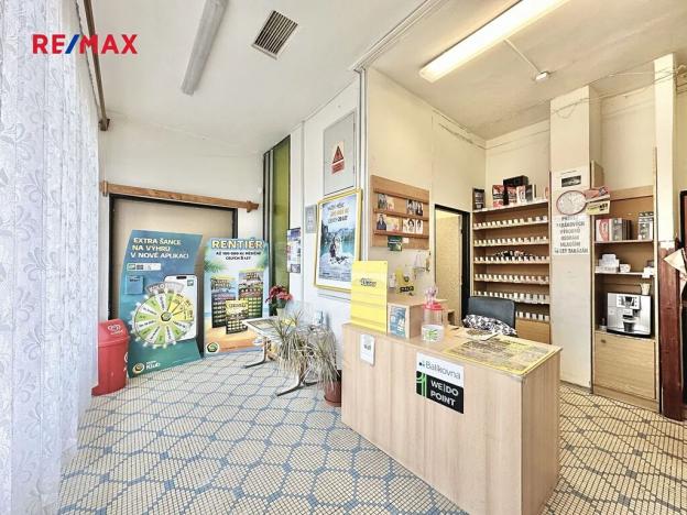 Prodej obchodního prostoru, Kladno, nám. Jana Masaryka, 288 m2