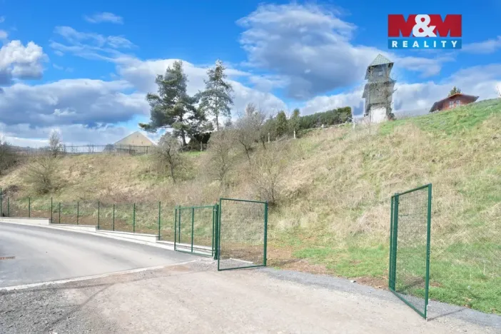 Prodej pozemku pro bydlení, Komárov, 1217 m2