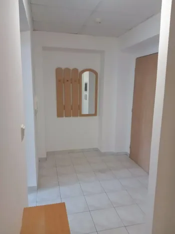 Pronájem bytu 2+kk, Karlovy Vary, Moravská, 84 m2