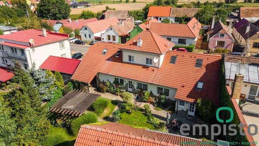 Prodej rodinného domu, Štítary, 327 m2