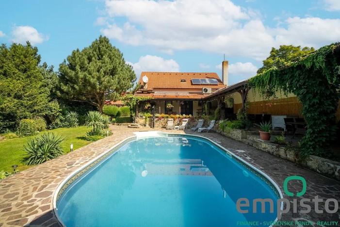 Prodej rodinného domu, Štítary, 327 m2