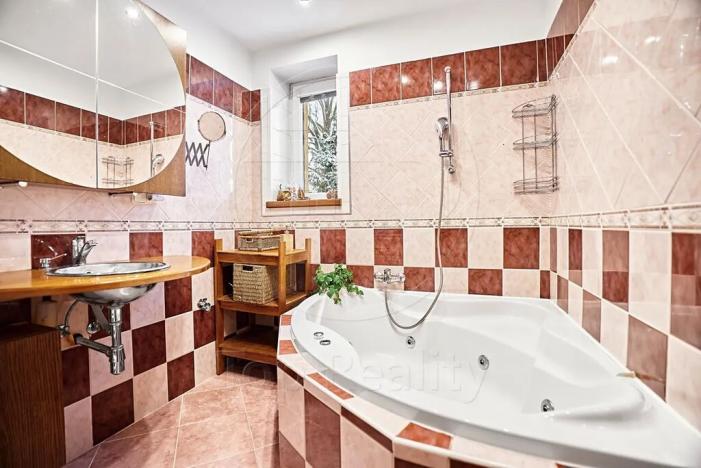 Prodej rodinného domu, Roztoky u Semil, 292 m2