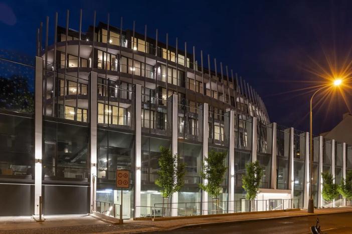 Pronájem kanceláře, Praha - Smíchov, Holečkova, 340 m2