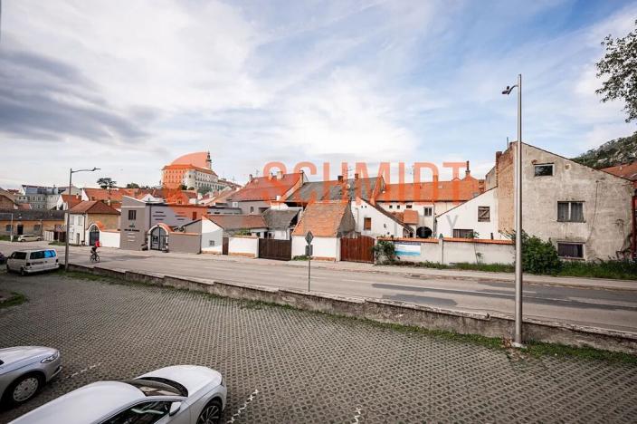 Prodej komerční nemovitosti, Mikulov, Pod Platanem, 3978 m2