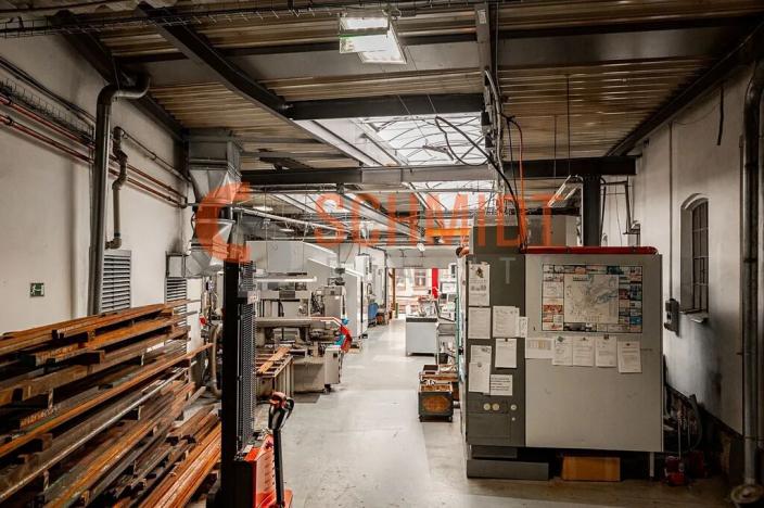 Prodej komerční nemovitosti, Mikulov, Pod Platanem, 3978 m2