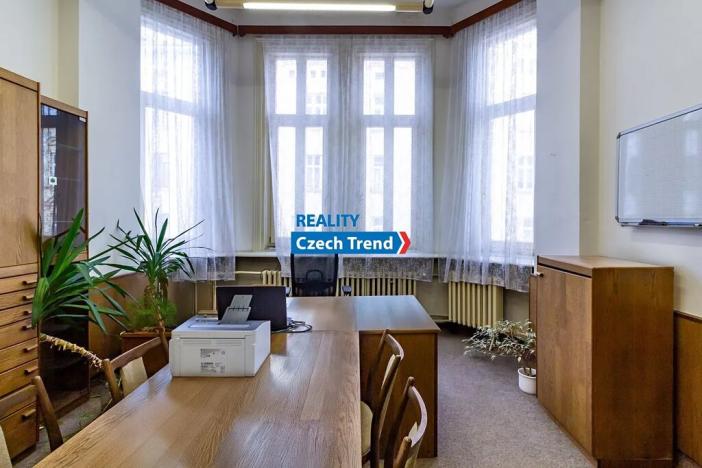 Prodej činžovního domu, Olomouc, Kollárovo nám., 2762 m2