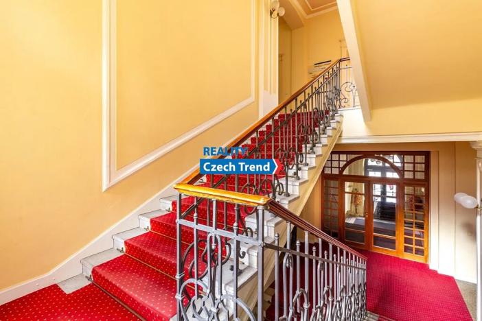 Prodej činžovního domu, Olomouc, Kollárovo nám., 2762 m2