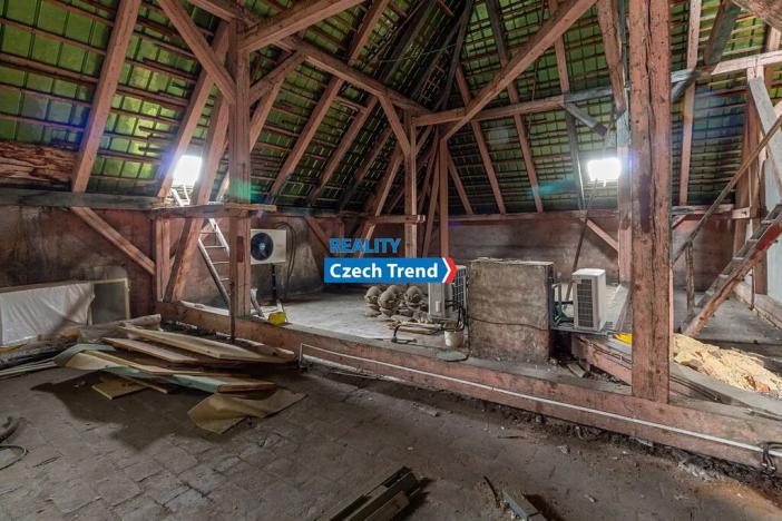 Prodej činžovního domu, Olomouc, Kollárovo nám., 2762 m2