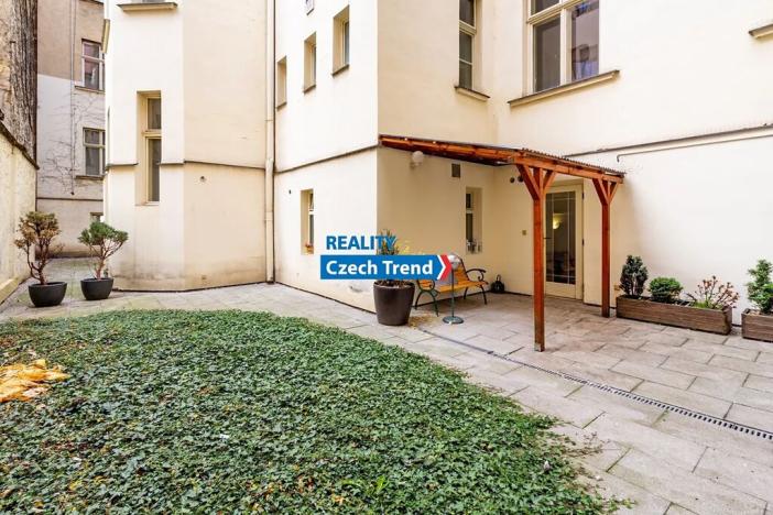 Prodej činžovního domu, Olomouc, Kollárovo nám., 2762 m2