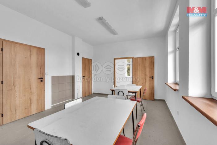 Prodej skladu, Lázně Bělohrad, Nádražní, 850 m2