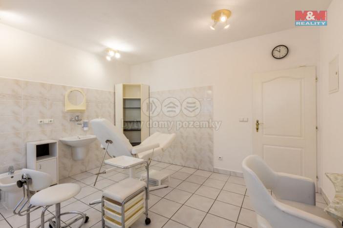 Prodej obchodního prostoru, Postoloprty, Marxovo náměstí, 440 m2