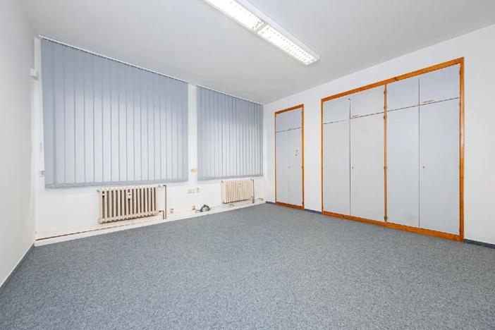 Pronájem kanceláře, Pardubice, Fáblovka, 216 m2