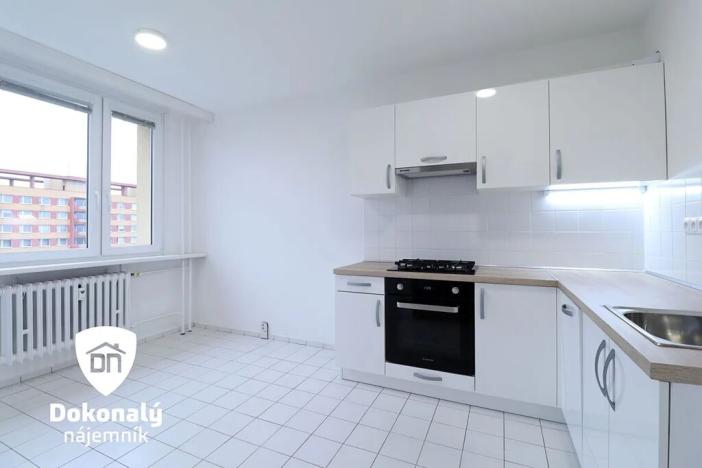 Pronájem bytu 3+1, Praha - Kobylisy, Famfulíkova, 60 m2