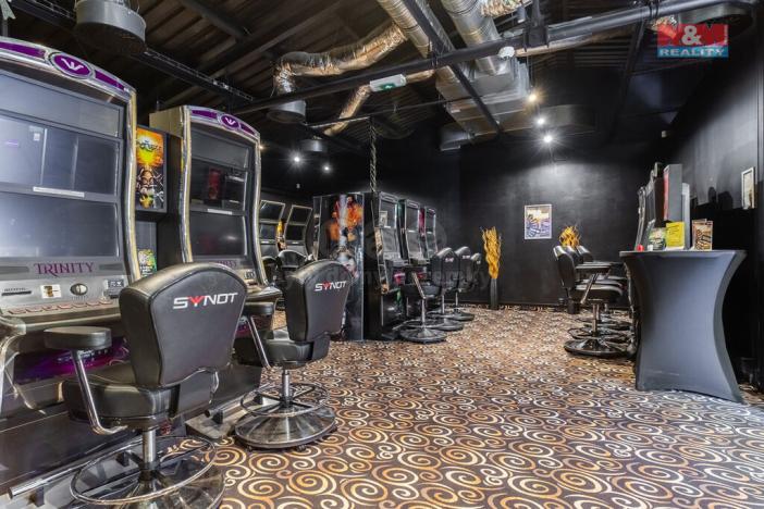 Prodej obchodního prostoru, Mimoň - Mimoň I, Husova, 124 m2