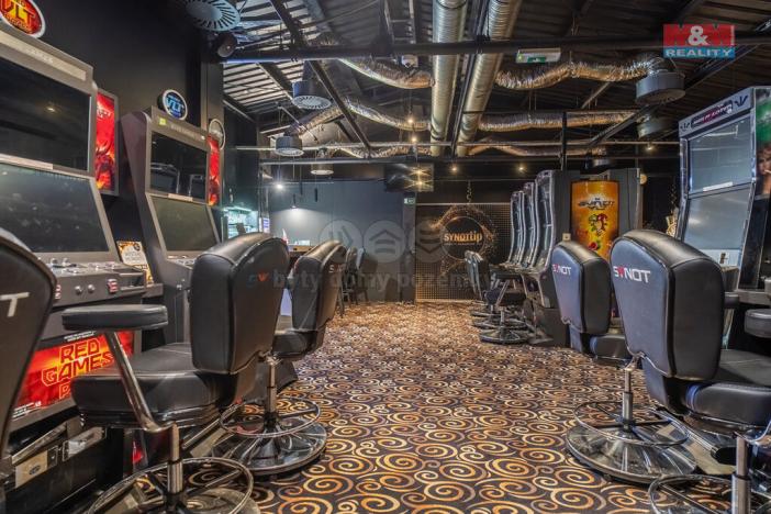 Prodej obchodního prostoru, Mimoň - Mimoň I, Husova, 124 m2