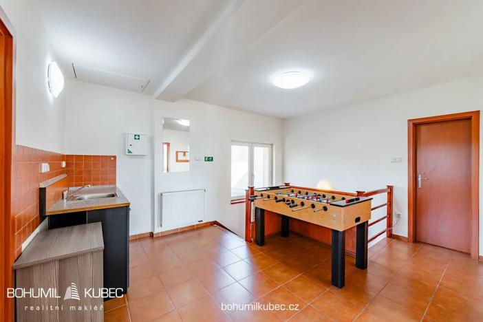 Prodej skladu, Planá nad Lužnicí, Husova, 761 m2