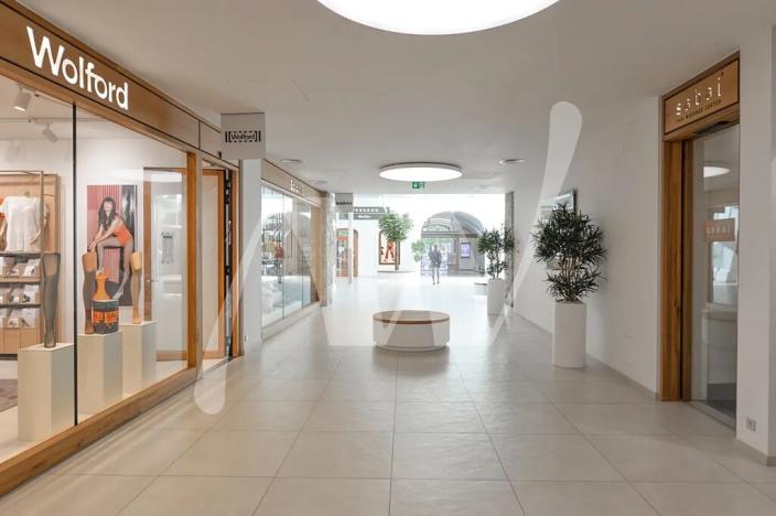 Pronájem kanceláře, Praha - Nové Město, Na příkopě, 532 m2