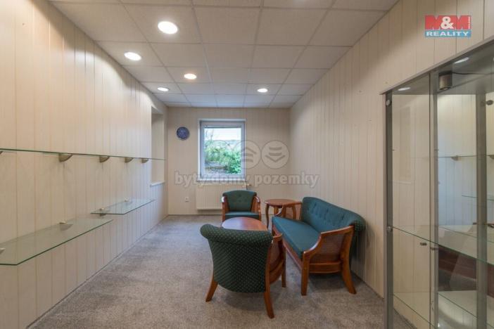 Pronájem kanceláře, Třanovice, 550 m2