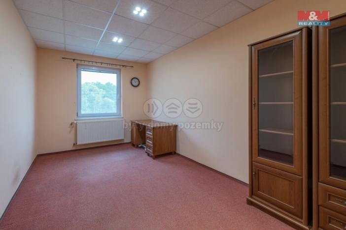 Pronájem kanceláře, Třanovice, 550 m2
