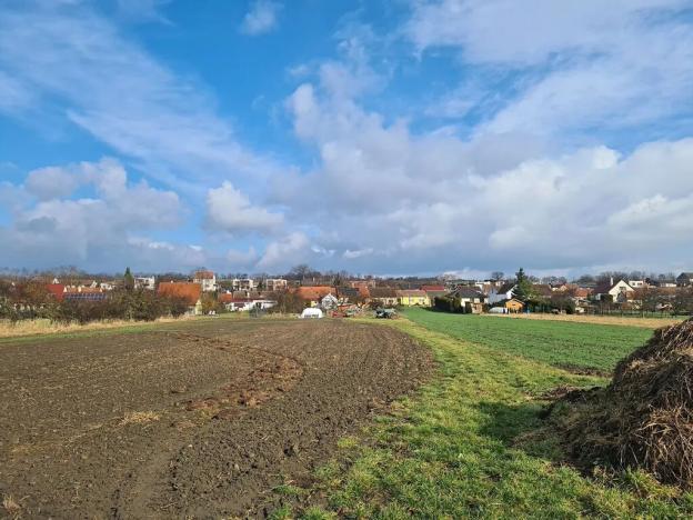 Prodej pozemku pro bydlení, Břežany, 1461 m2